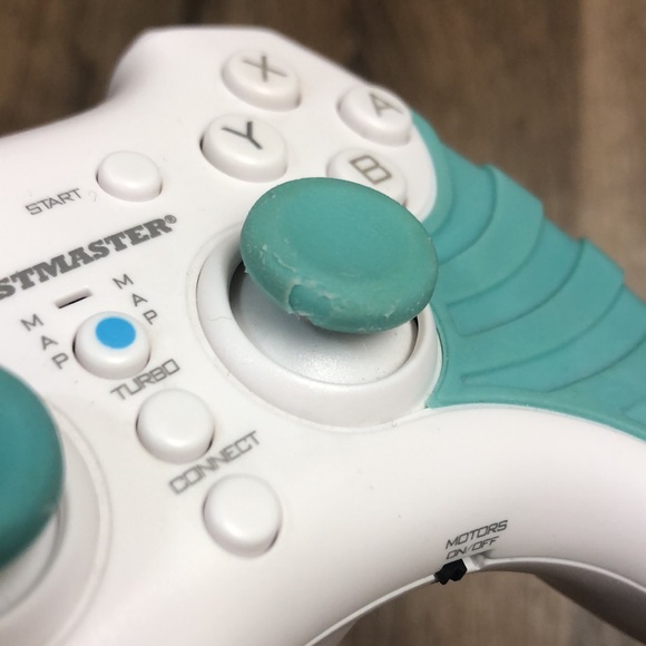 Thrustmaster T-Wireless Controller For For Wii 2E - Picture 5 of 6